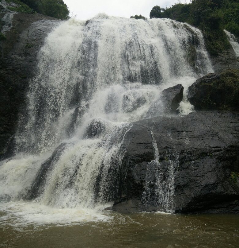 Kalhatti Falls景点图片