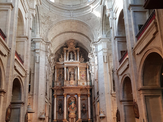 Iglesia de San Francisco-圣地亚哥德孔波斯特拉必去景点