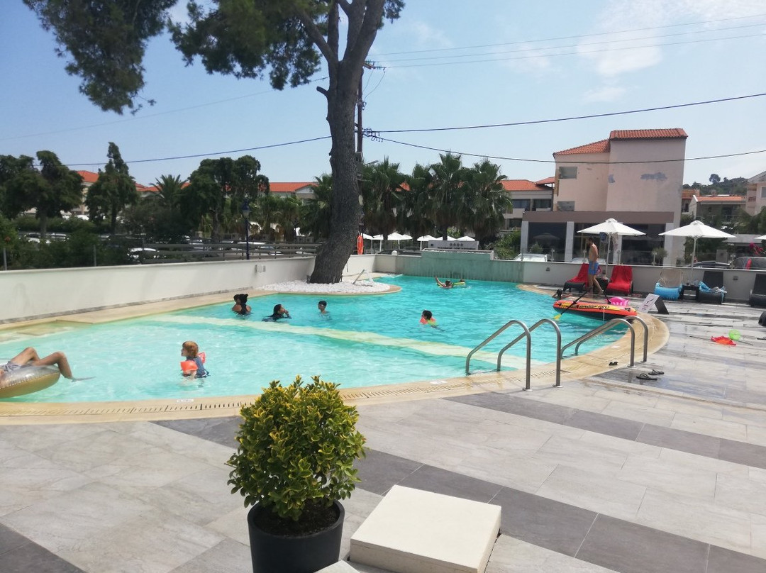 Ostria Sea Side Hotel主图