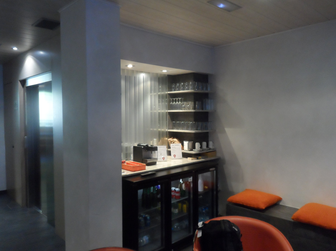 Hotel 9 Sant Antoni主图