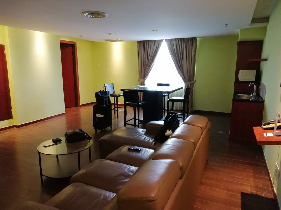 塞伦班棕榈酒店主图