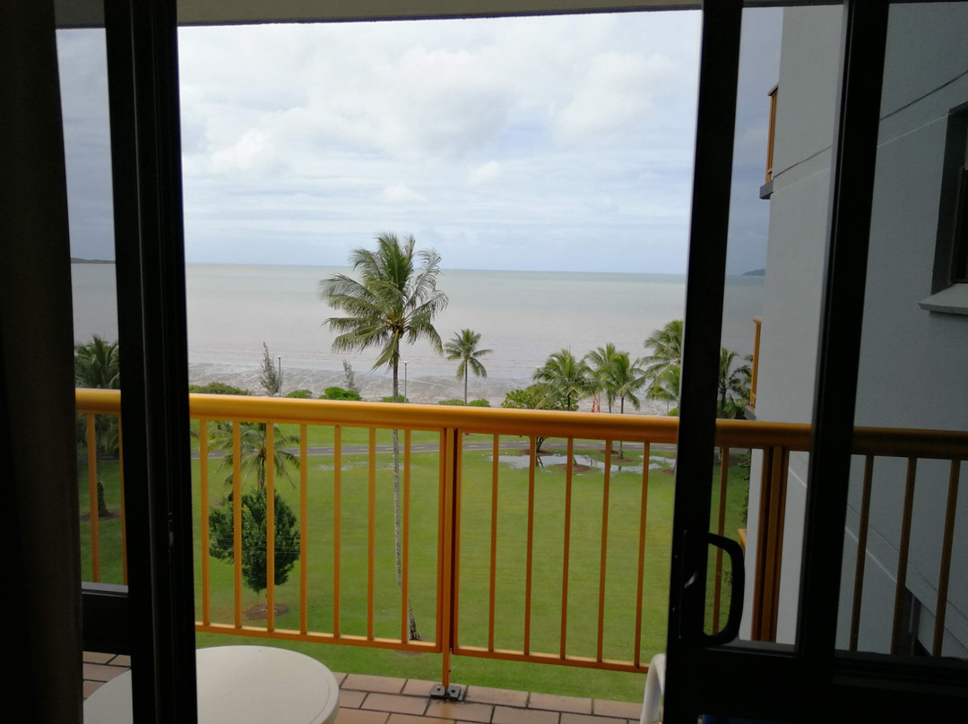 珊瑚塔假日酒店主图