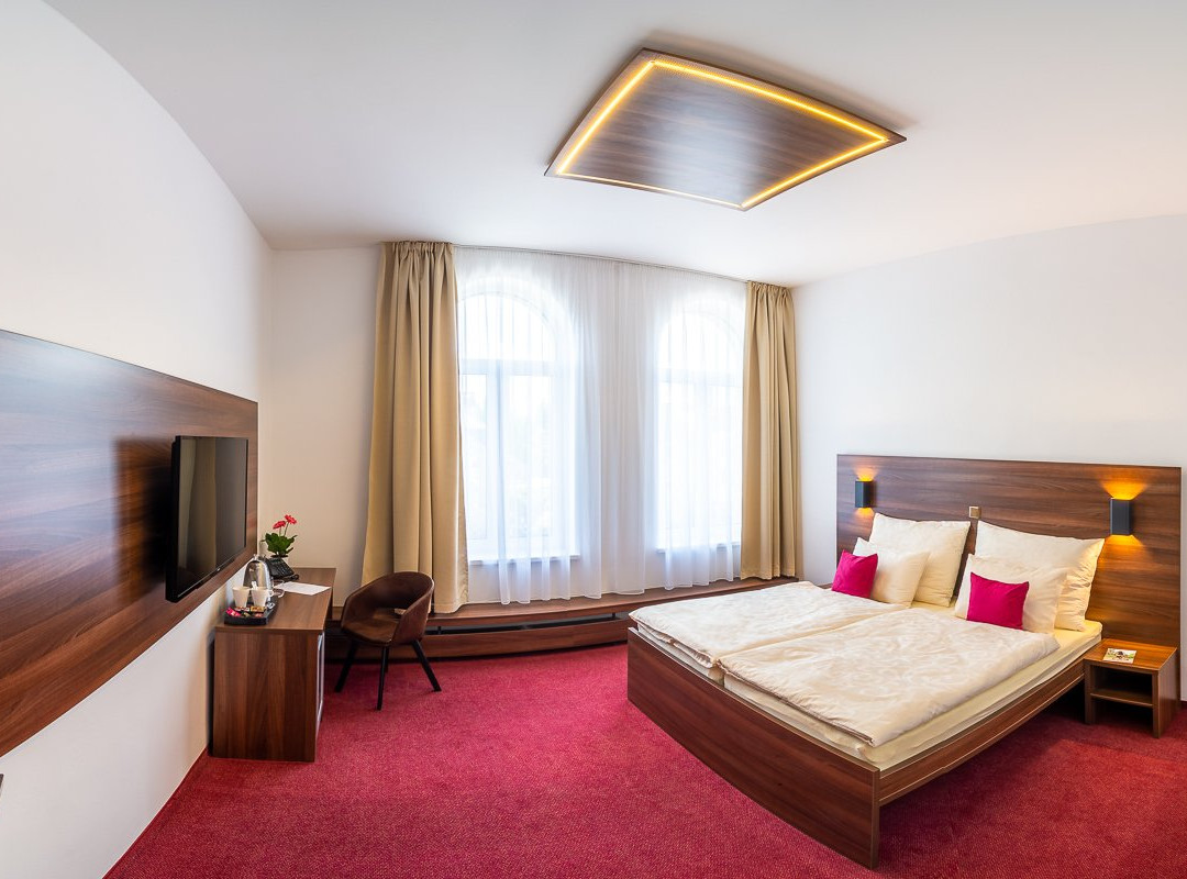 Bohemia Inn Hotel主图