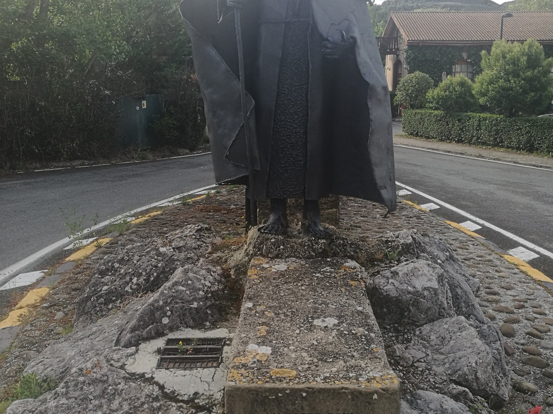 Monumento al Peregrino-Puente la Reina必去景点