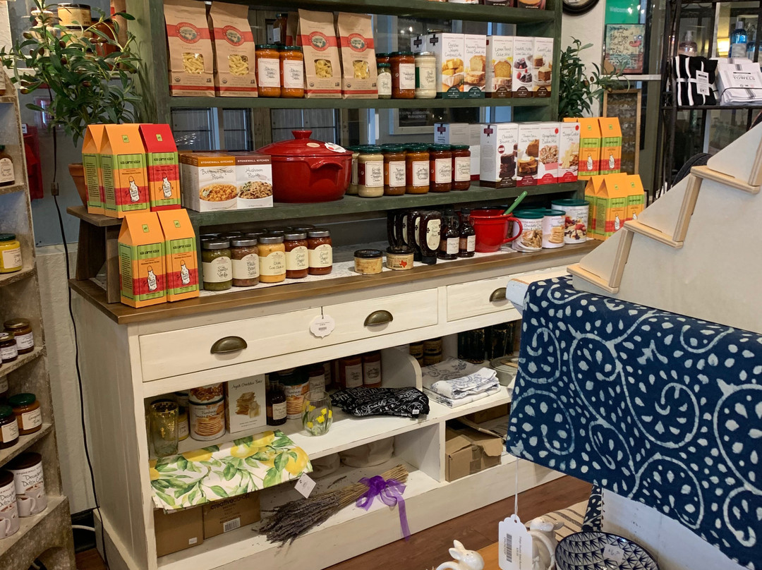 The Black Swan-Mount Dora必去景点