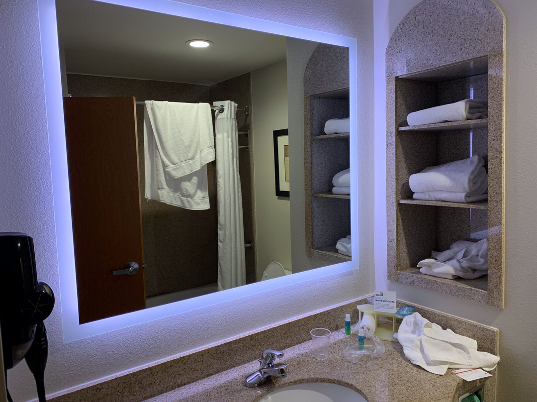 Holiday Inn Express & Suites Pryor By IHG主图