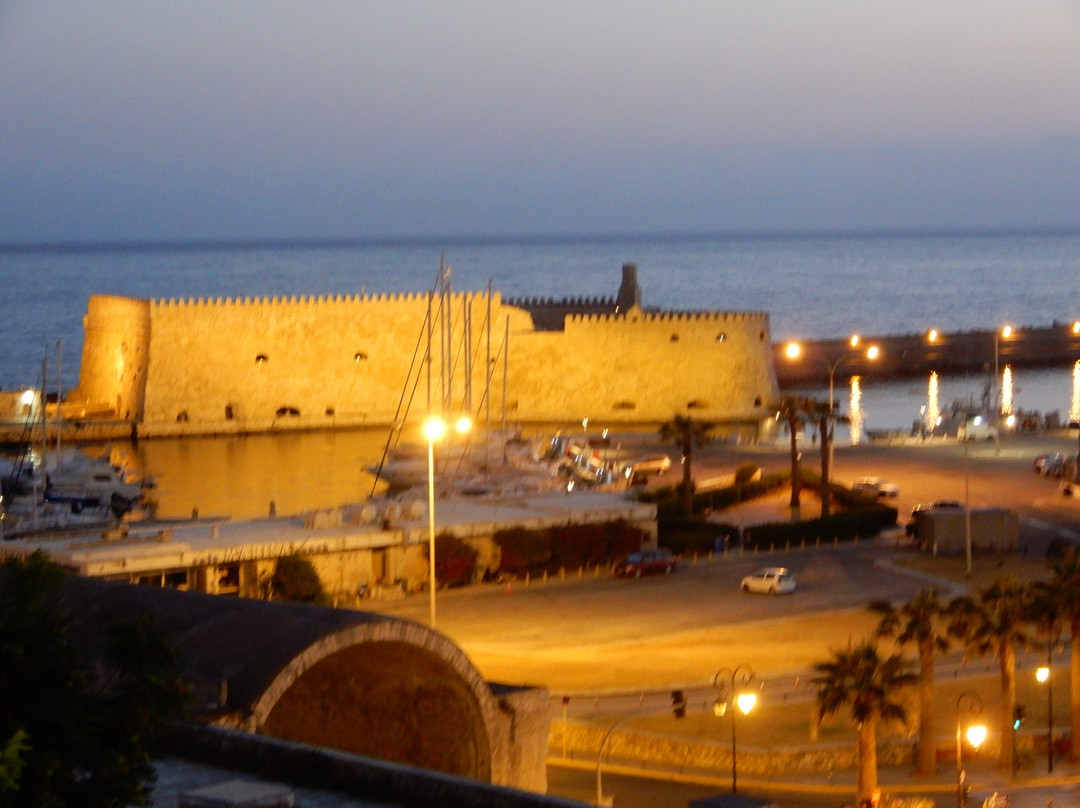 马林梦幻酒店主图