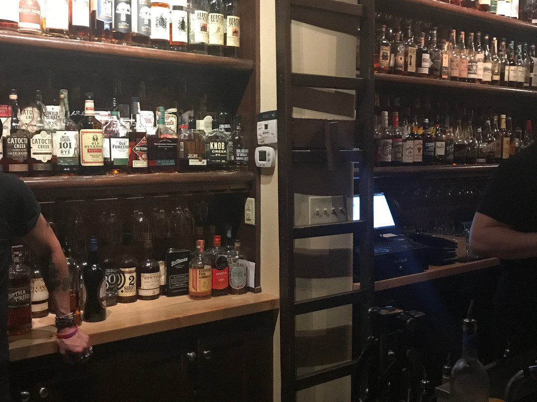 Old Kentucky Bourbon Bar-卡温顿必去景点