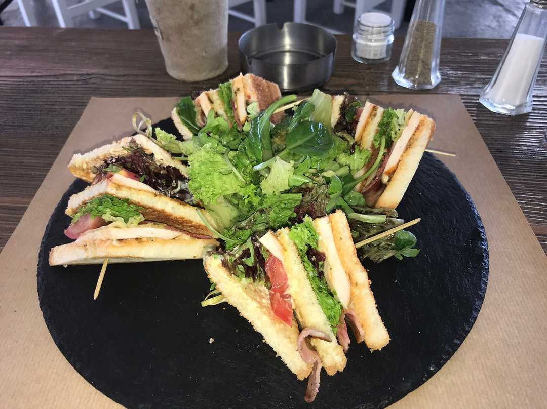 Click Cocktail Bar-埃欧斯岛必去景点