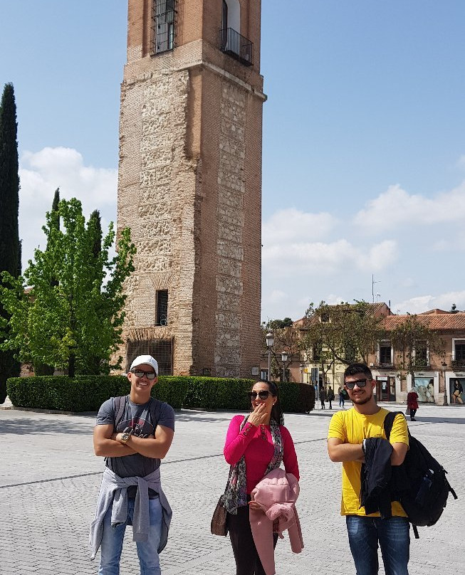 Torre de Santa Maria-阿尔卡拉-德-哈纳雷斯必去景点