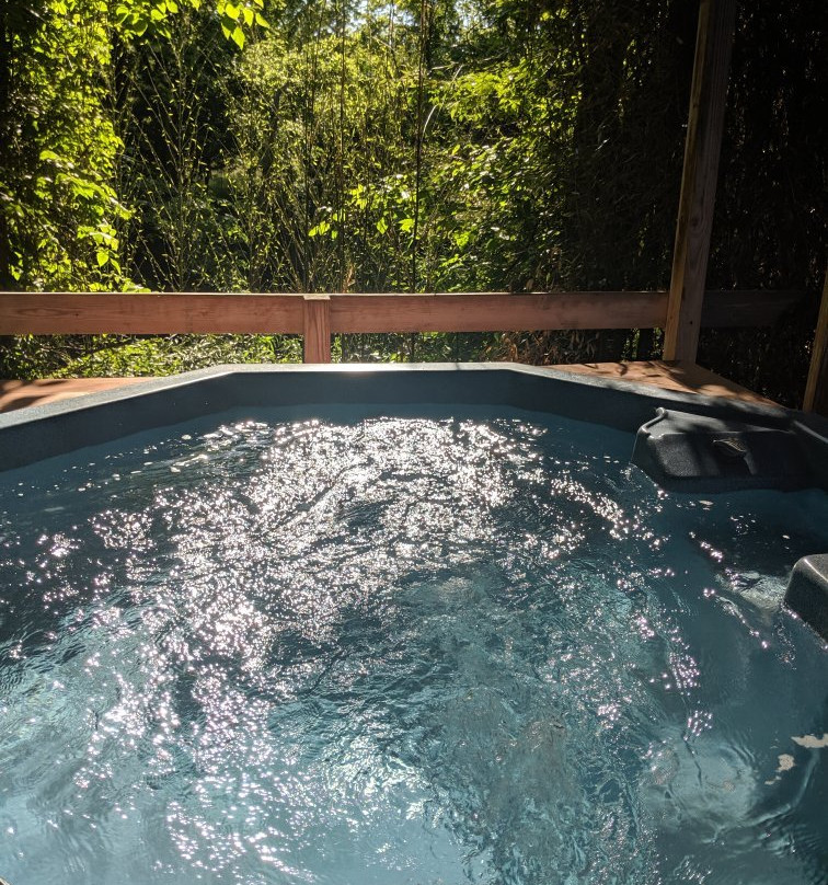 Hot Springs Resort & Spa主图