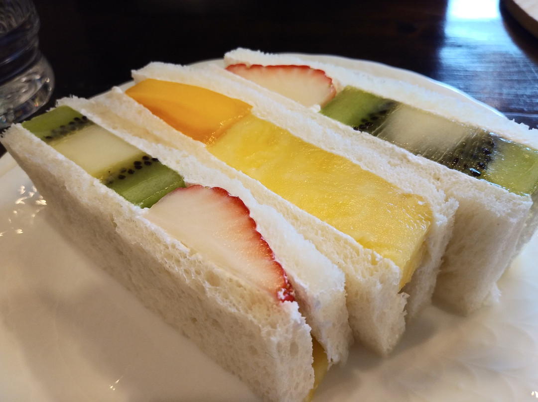 フルーツギフト&デザートカフェ ツルザワ