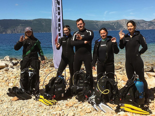 Buborék Búvárközpont-Linardici必去景点