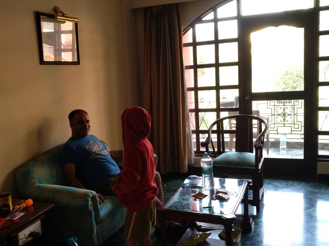 金色度假酒店主图