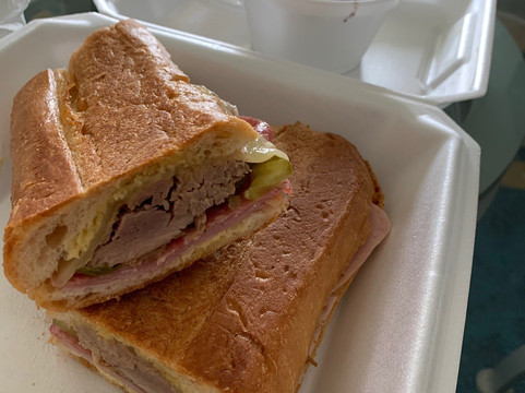 Barracuda Deli Cafe