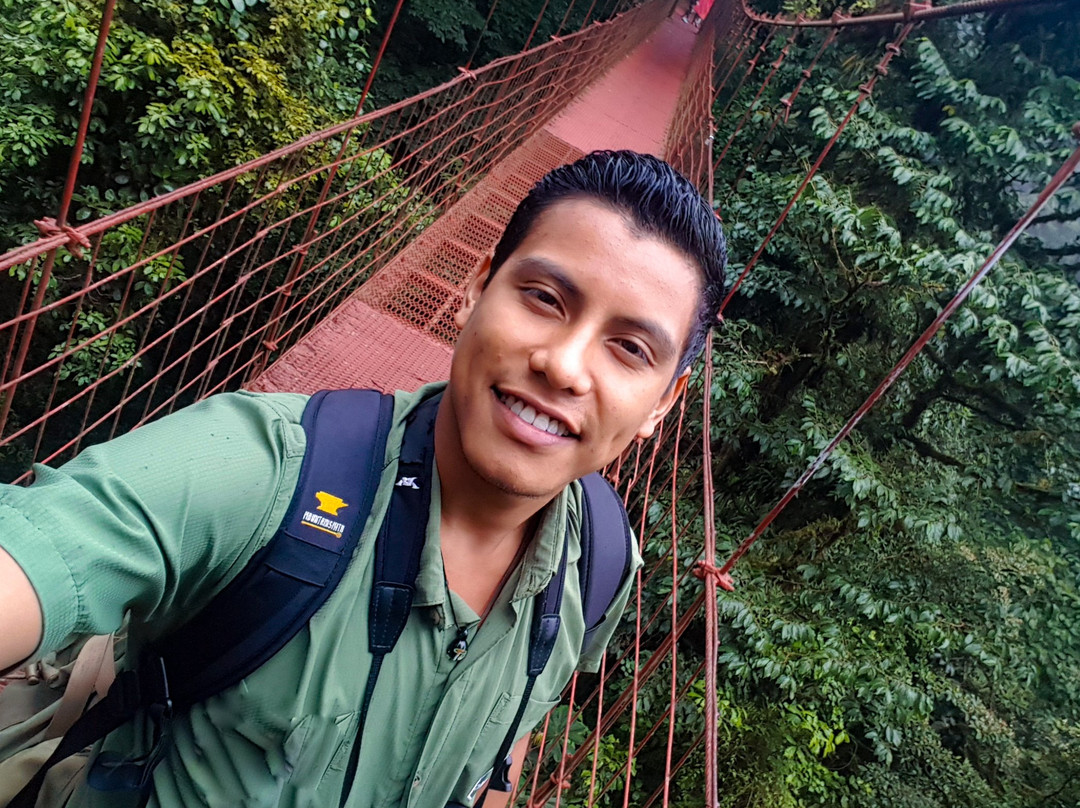 Feather Hunters CR-彭塔雷纳斯必去景点