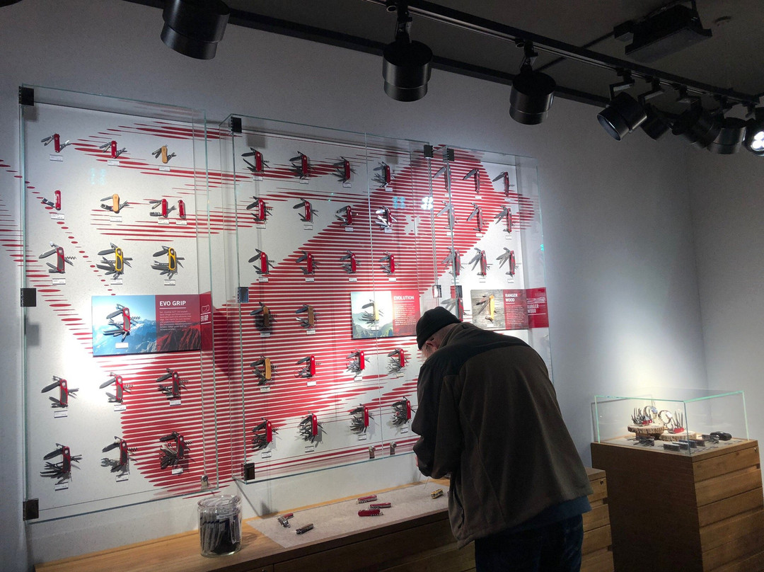 Victorinox Flagship Store Zurich-苏黎世必去景点
