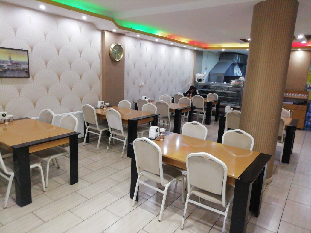 Kahta餐馆和美食-Osmanli ocakbasi terbiyesiz tavuk ve kuşbaşı