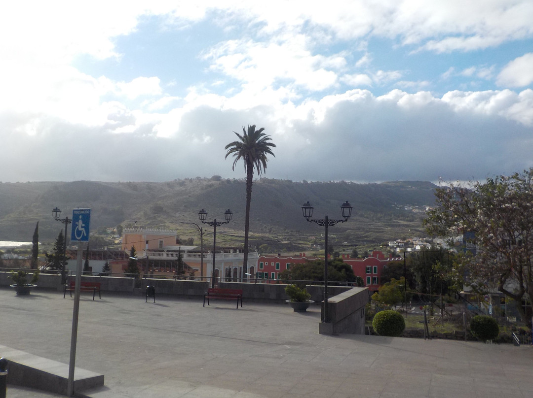 Plaza del Pintor Guillermo Sureda景点图片