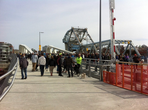 Johnson Street Bridge-维多利亚必去景点