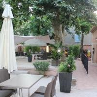 Le Clos des Acacias主图