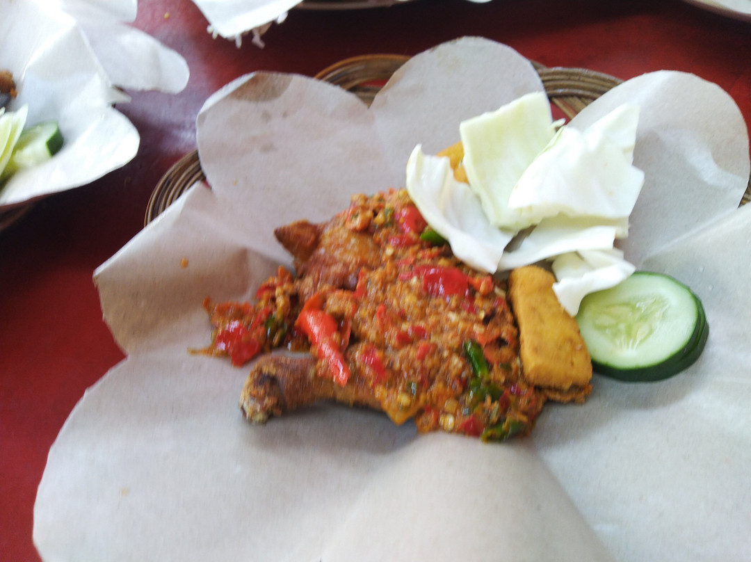 Restoran Ayam Gepuk Pak Gembus Selayang