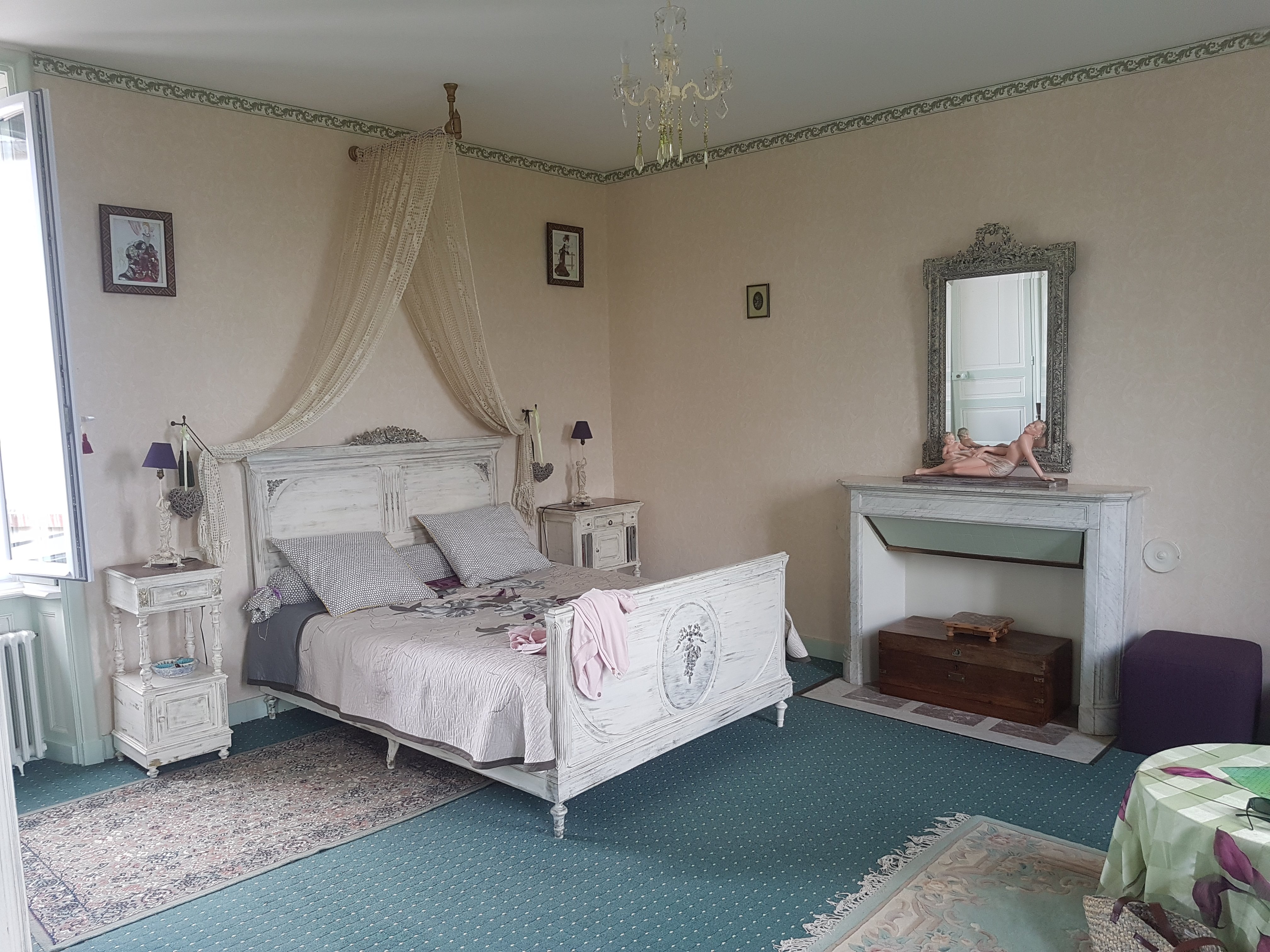 Chateau la Hersonniere-官方
