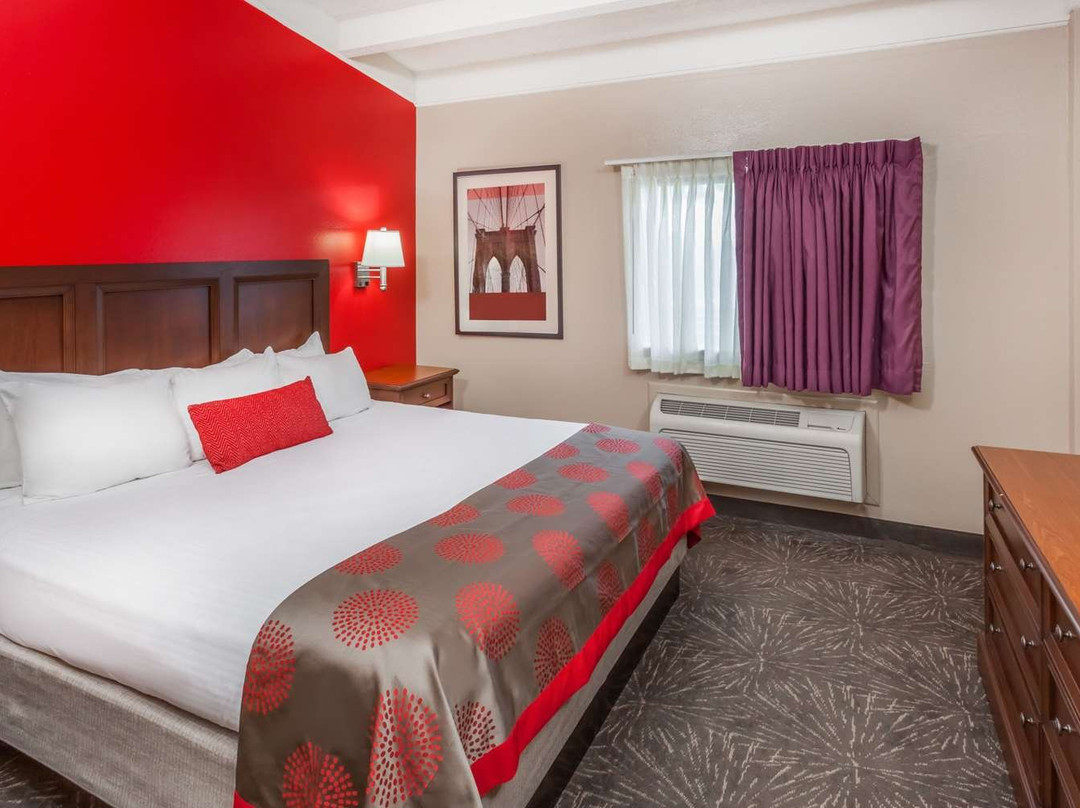 Ramada Hotel & Conference Center by Wyndham Hammond主图