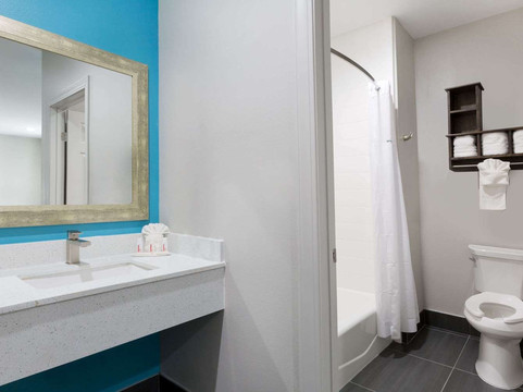 布赖恩-大学城呗盟套房酒店主图