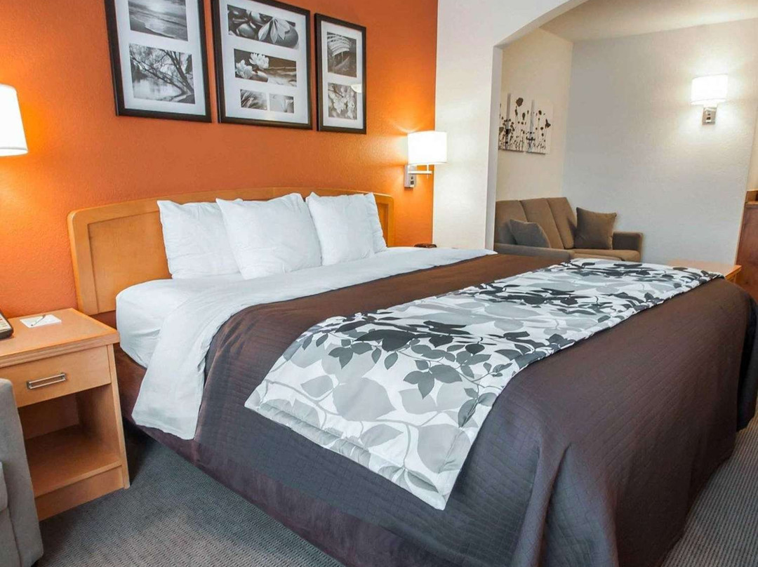 Sleep Inn & Suites Lake of the Ozarks主图
