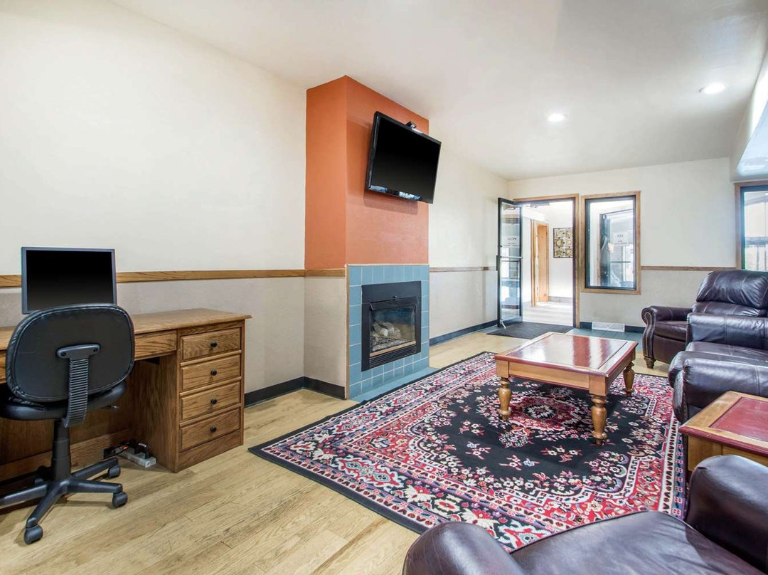 Red Roof Inn & Suites Tomah主图