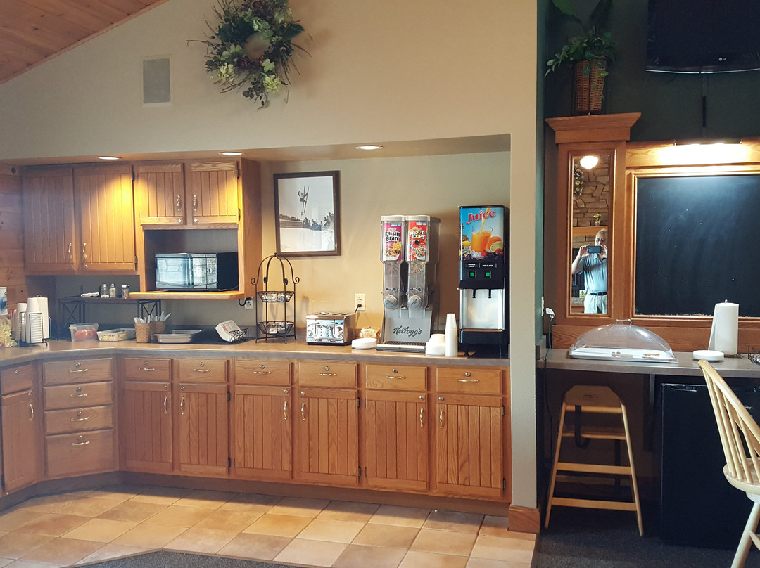 Motel 6 Norway, MI主图