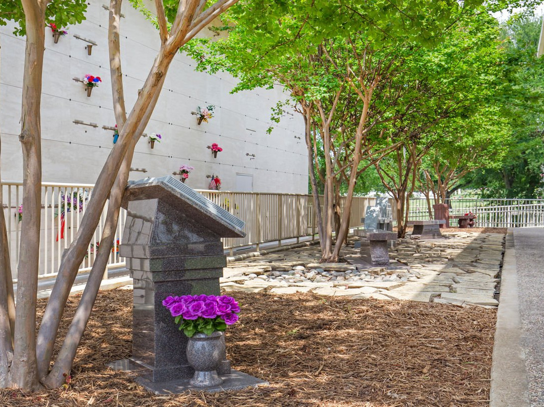 Laurel Land Funeral Home and Laurel Land Memorial Park - Dallas-达拉斯必去景点