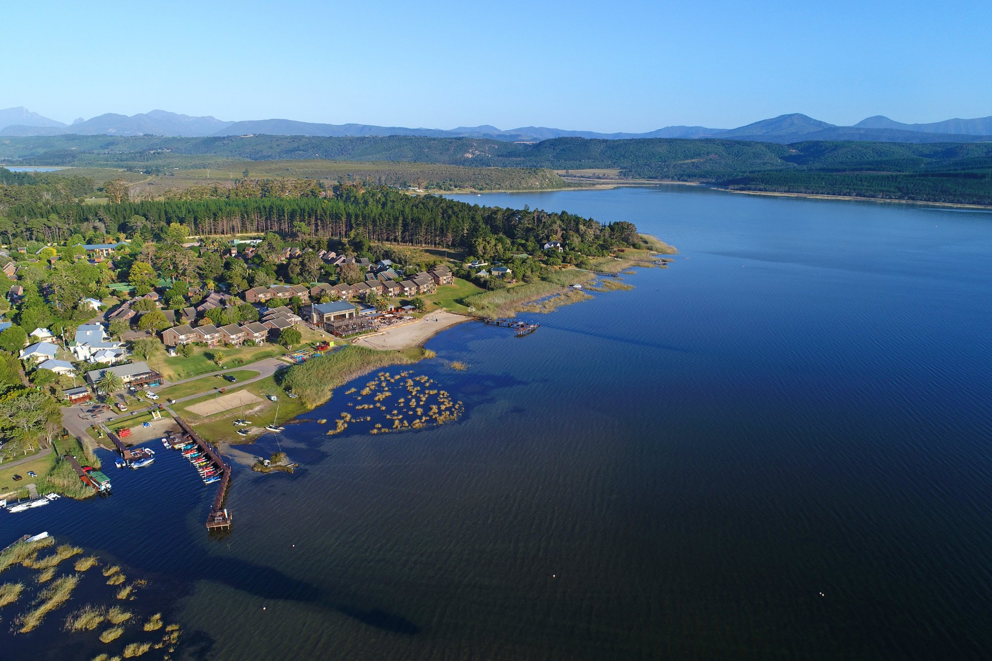 Pine Lake Marina-官方