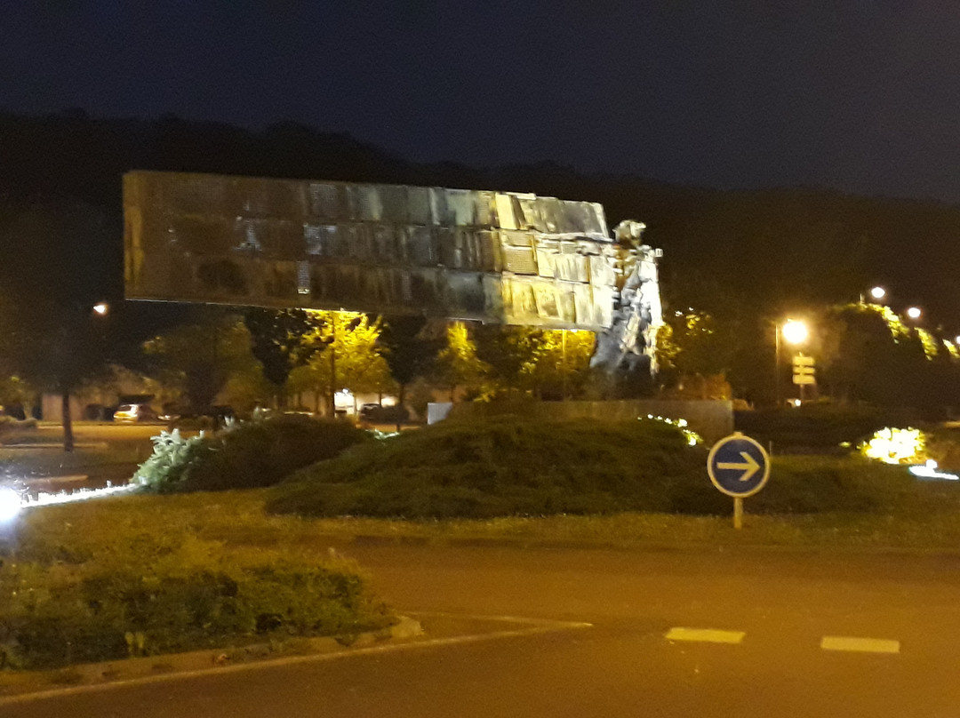 Clamecy旅游景点-L'Homme du Futur