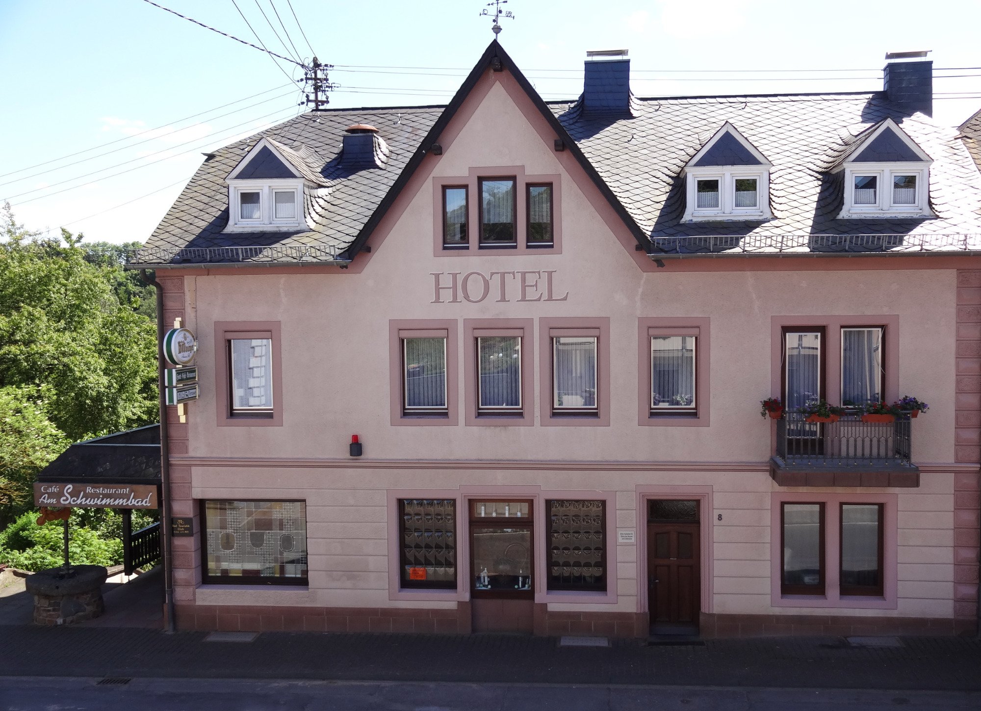 Hotel am Schwimmbad-官方