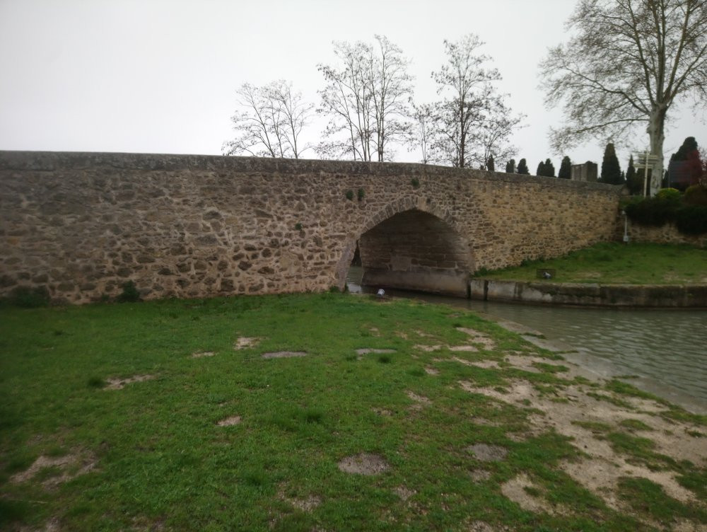 Capestang Bridge景点图片