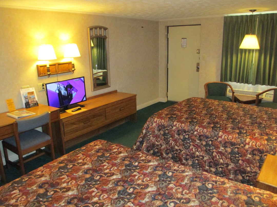 Budget Host Westgate Inn主图