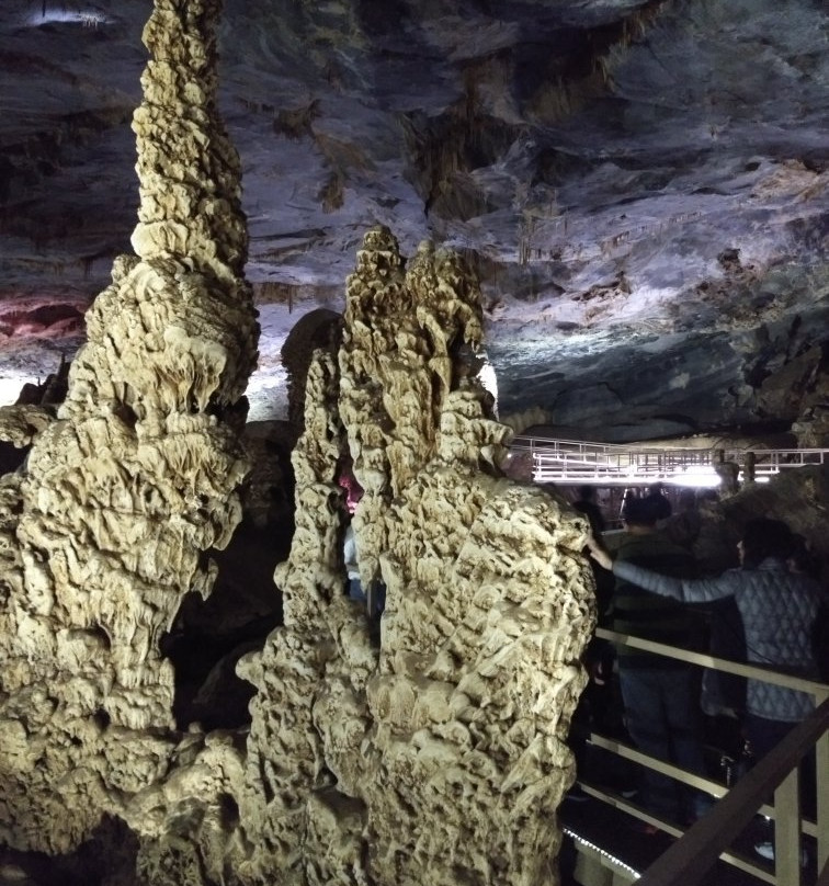 Grutas de Bustamante景点图片