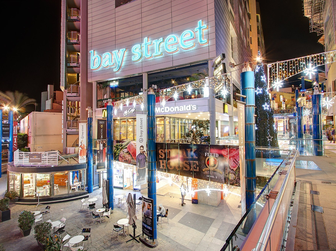 Bay Street Shopping Complex景点图片