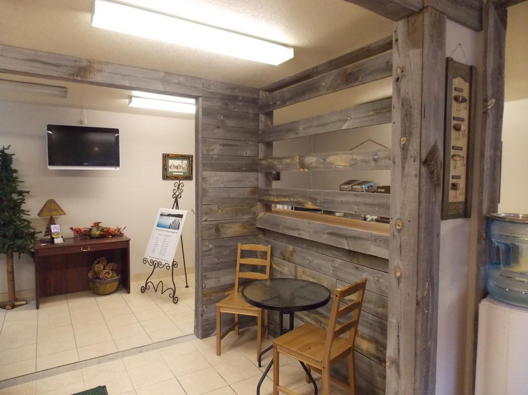 Vintage Lakeside Inn主图