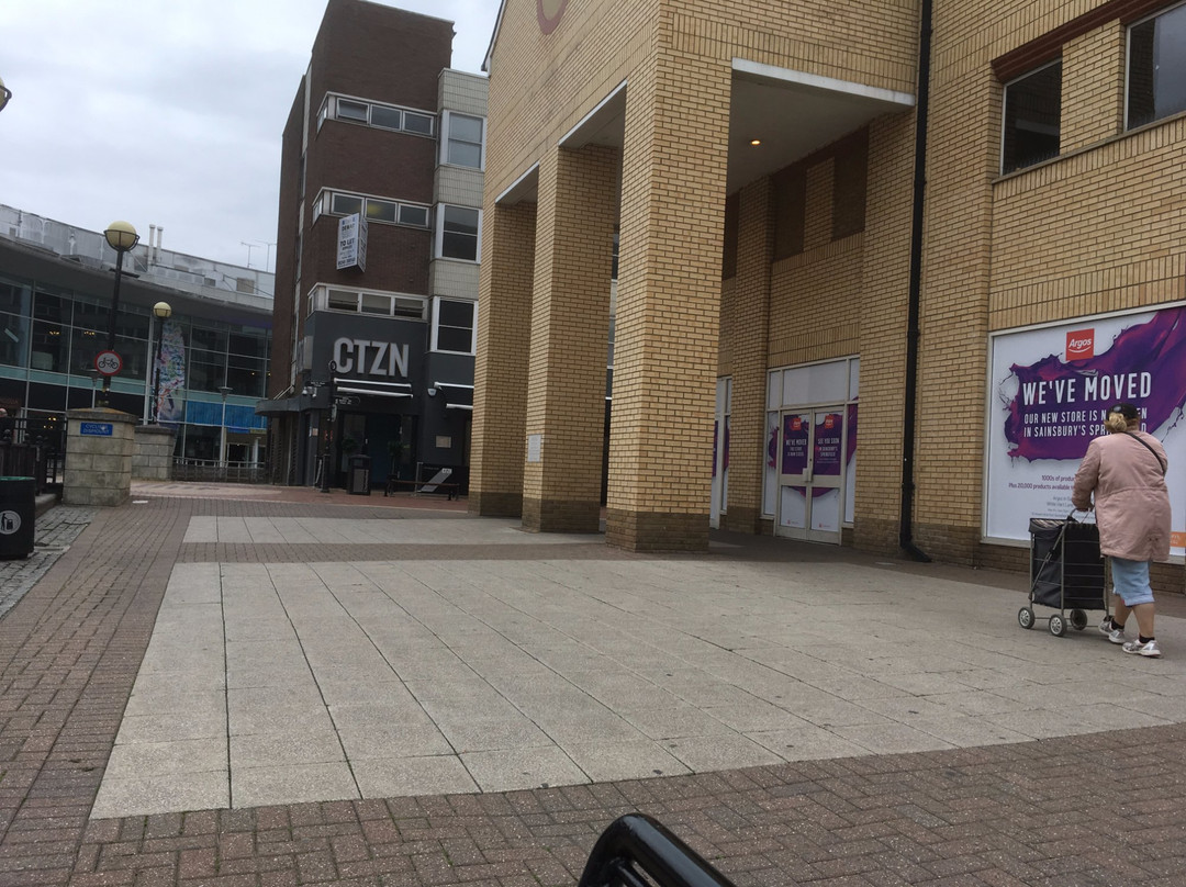 Meadows Shopping Centre景点图片