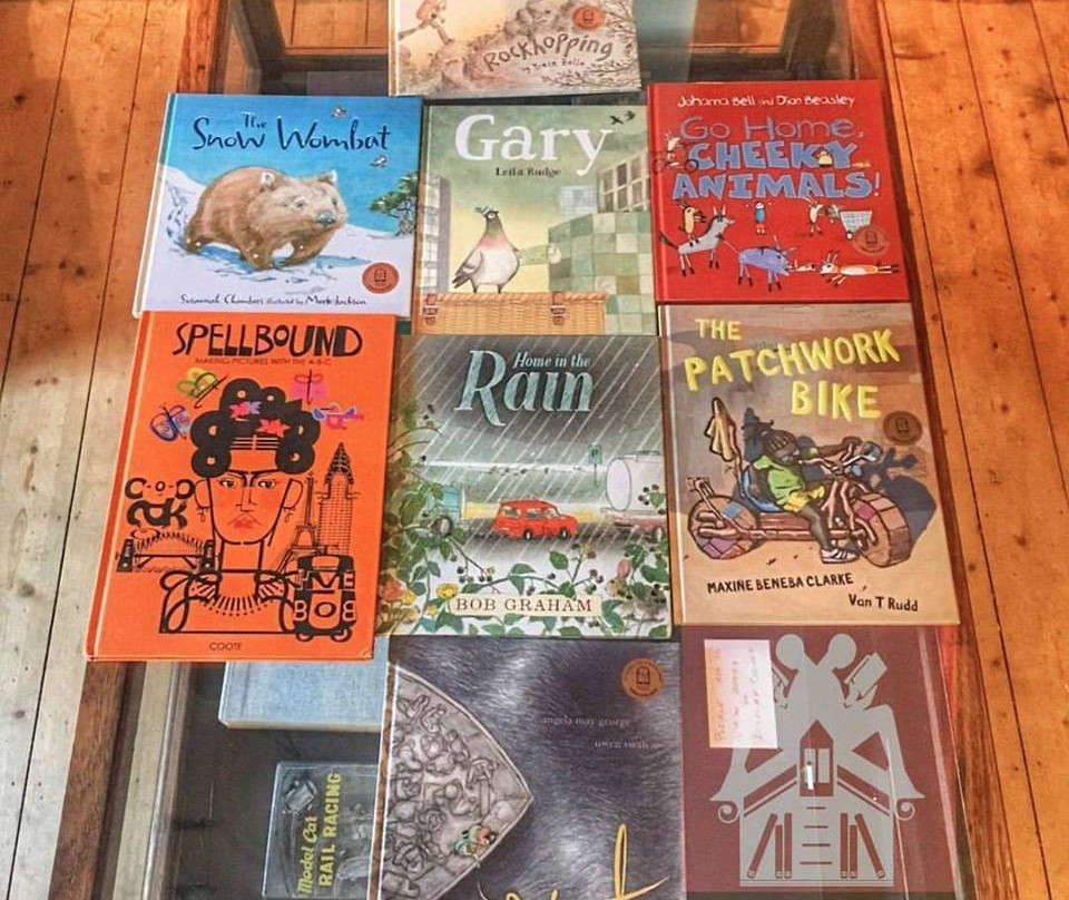 Aesop's Attic Bookshop-凯尼顿必去景点