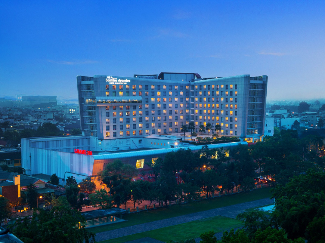 棉兰S山蒂卡首映酒店及会议