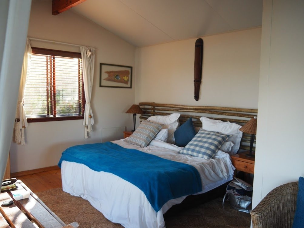 Mudlark River Front Lodge