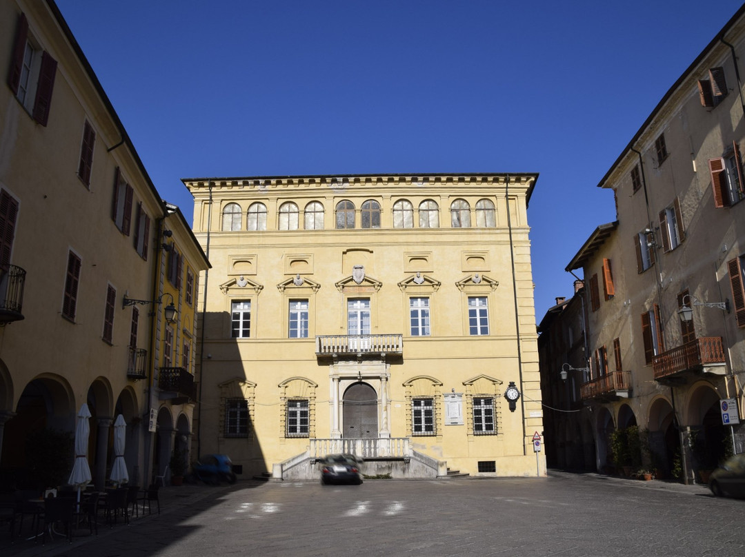 Palazzo Cisterna景点图片