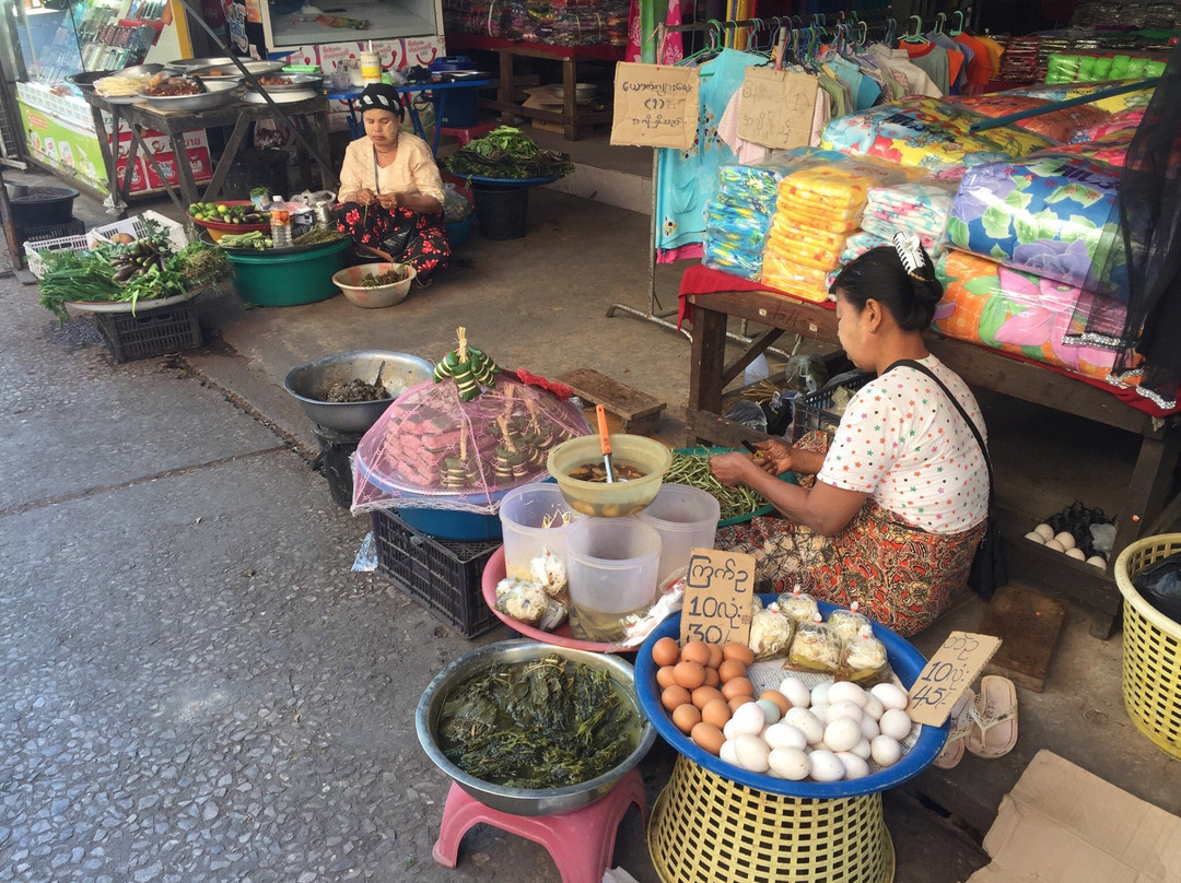 Hilltribe Market-湄索必去景点