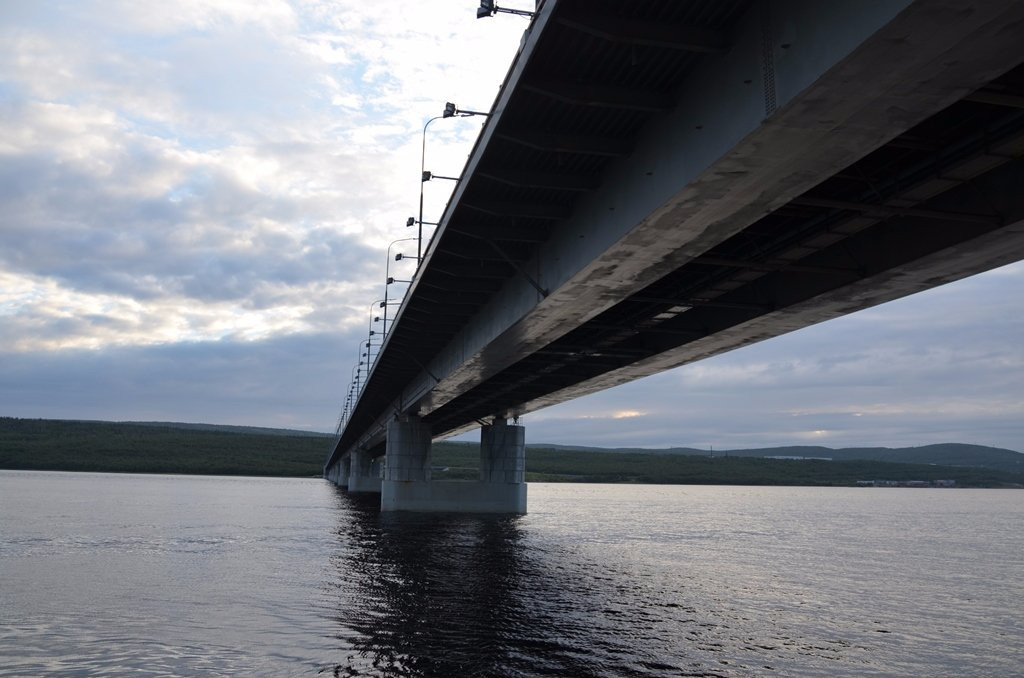 Bridge Over Kola Bay景点图片