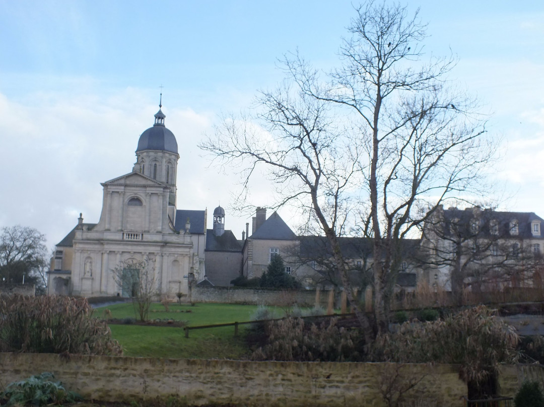 Abbaye Saint-Martin de Mondaye景点图片