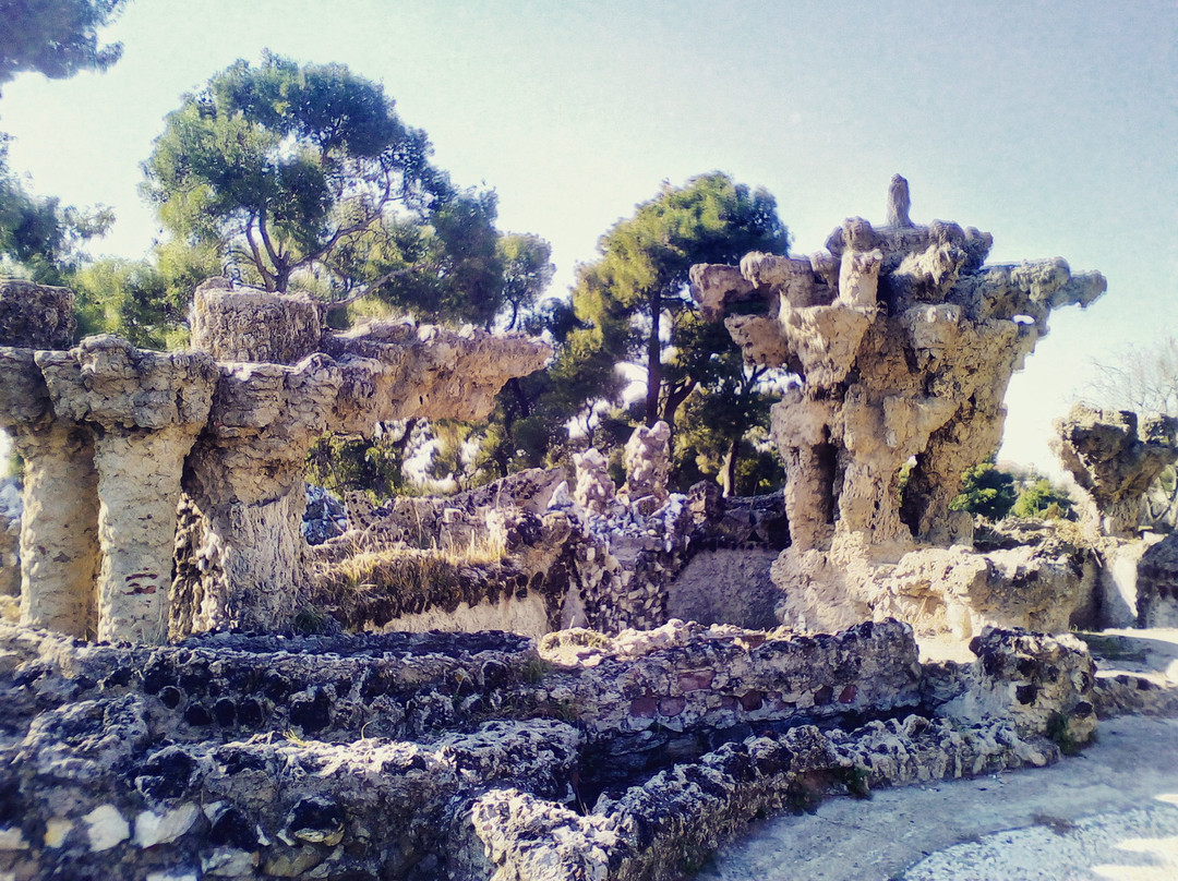 Pefka旅游景点-Oi Kipoi Tou Pasa